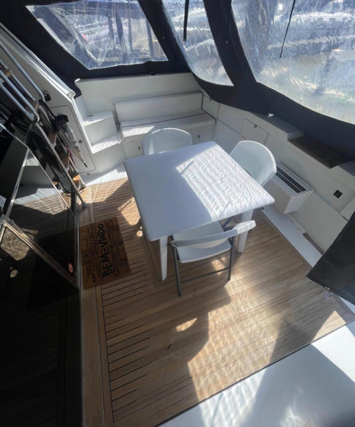 Beautiful And Magnific Yacht Hotel Lisboa Екстериор снимка