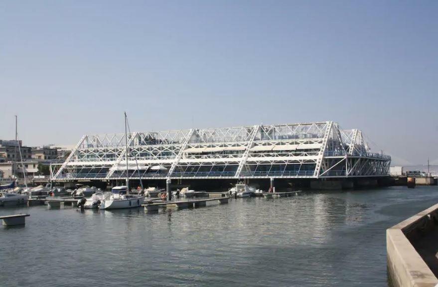 Beautiful And Magnific Yacht Hotel Lisboa Екстериор снимка